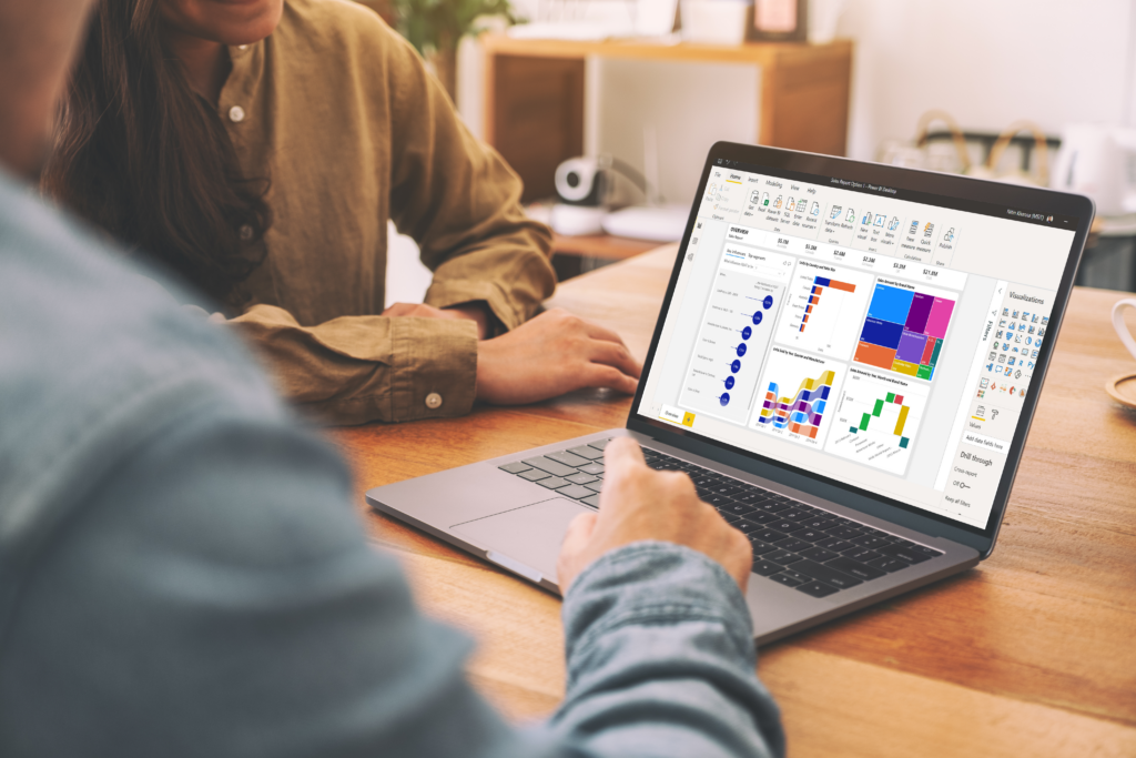 Dipendente che utilizza Microsoft Power BI